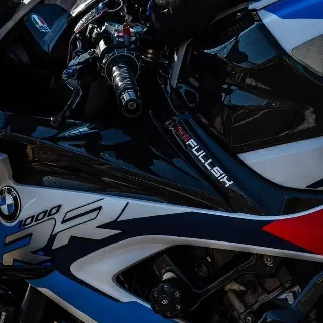 22년식(23년4월등록)m1000rr