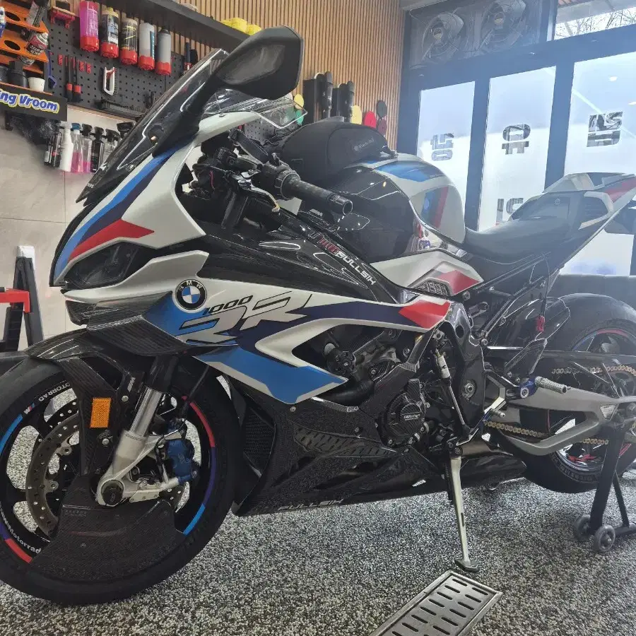 22년식(23년4월등록)m1000rr