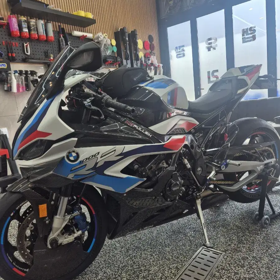 22년식(23년4월등록)m1000rr