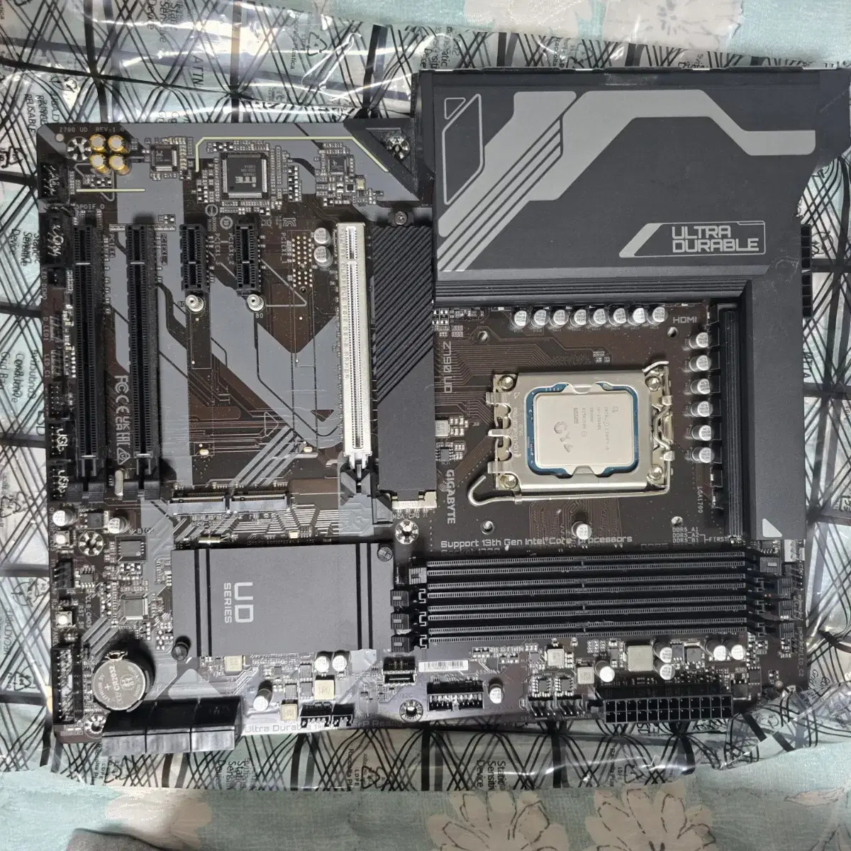 인텔 i9-13900k + 긱바 z790 ud