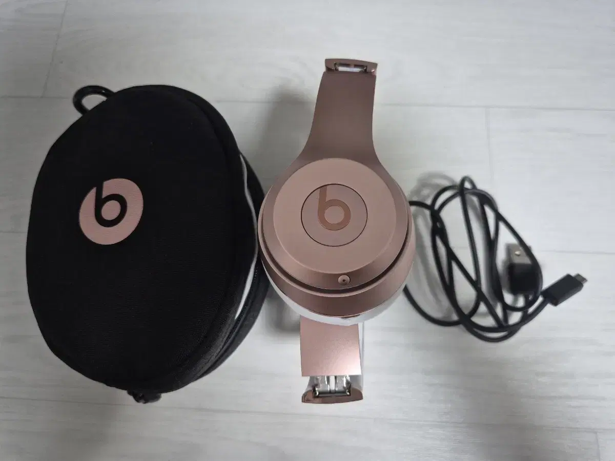 Beats Solo3 Wireless 헤드폰 로즈골드