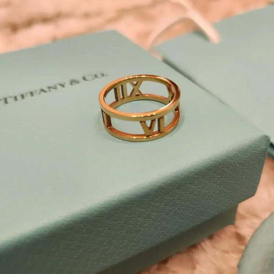 정품 Tiffany&Co. 티파니앤코 반지 골드링 티파니 아틀라스링 정품