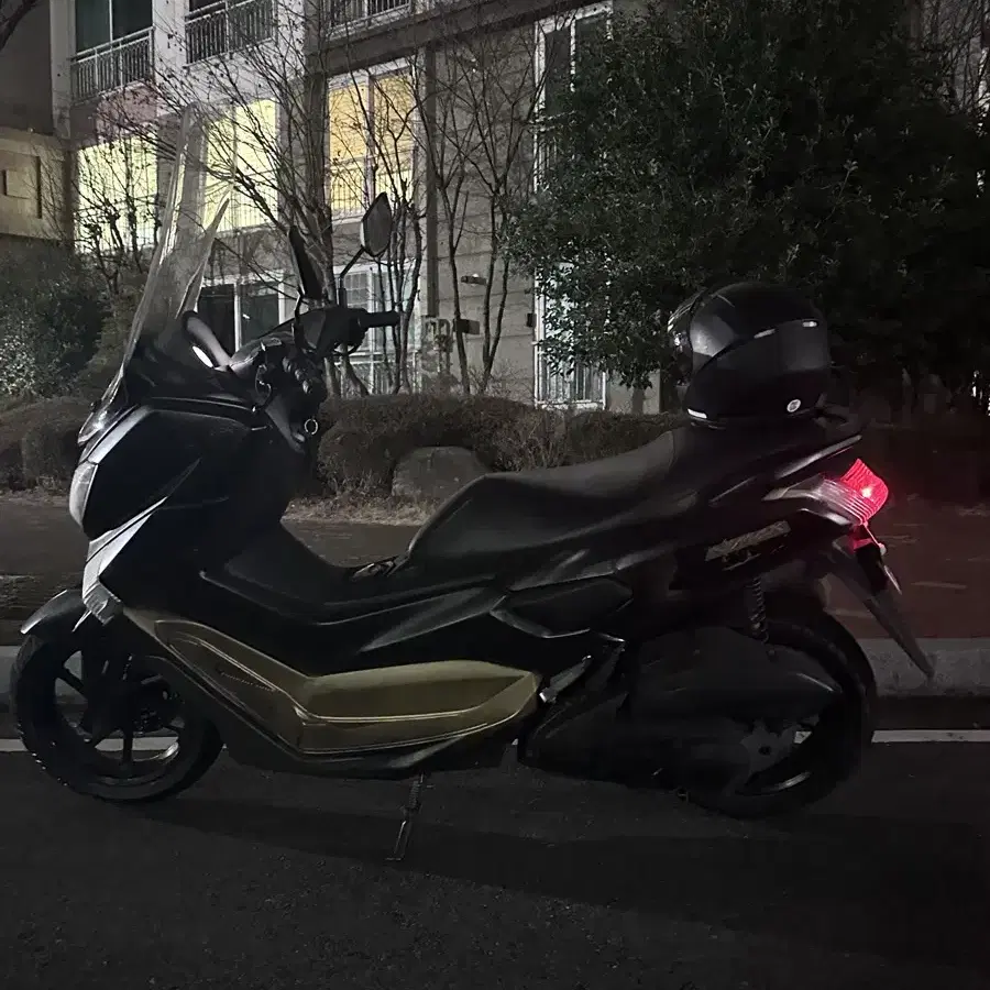 NMAX 125 abs