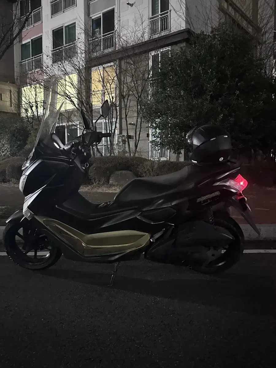 NMAX 125 abs