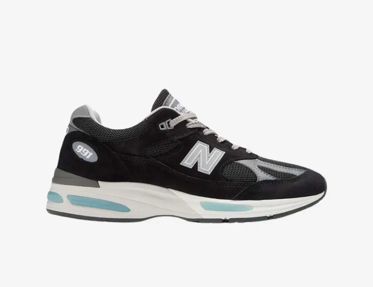 New Products 245) New Balance 991v2 Black