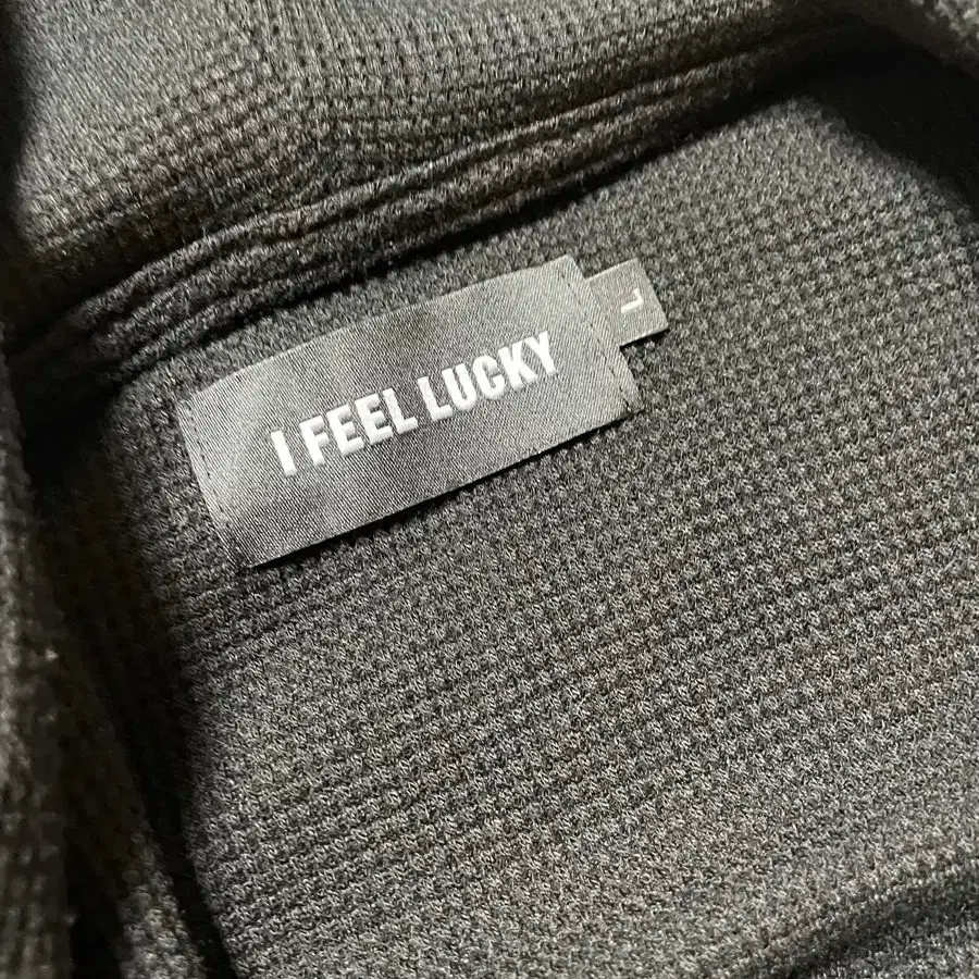 IFEELLUCKY mesh rogue hoodie black