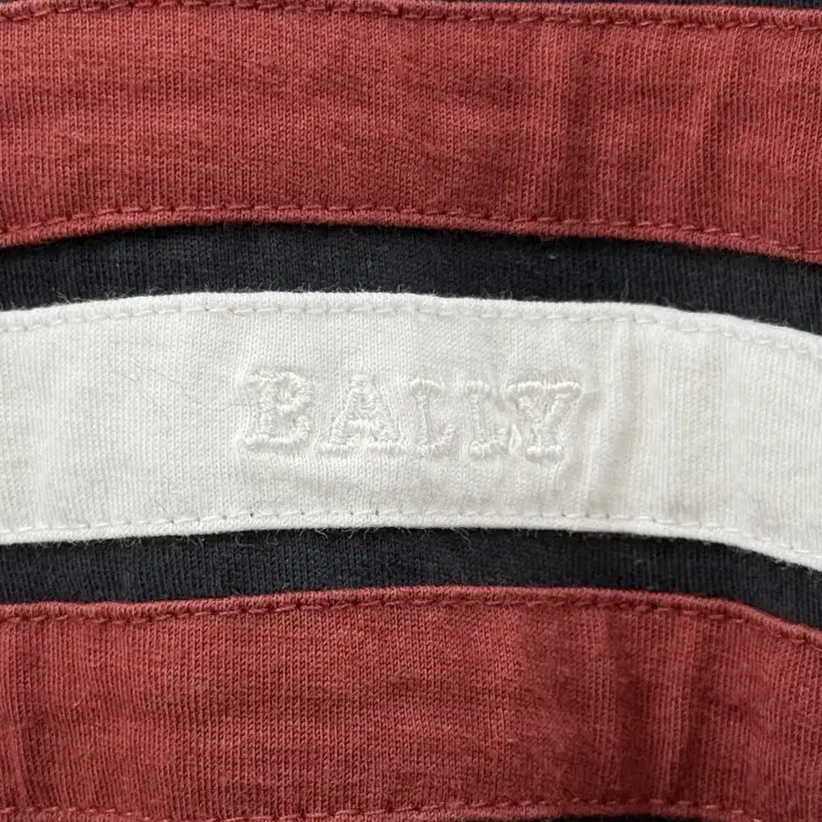 발리 (Bally) 삼선 반팔 티셔츠 100