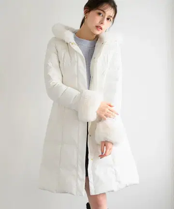 MISCH MASCH 퍼가 달린 후드 롱다운
