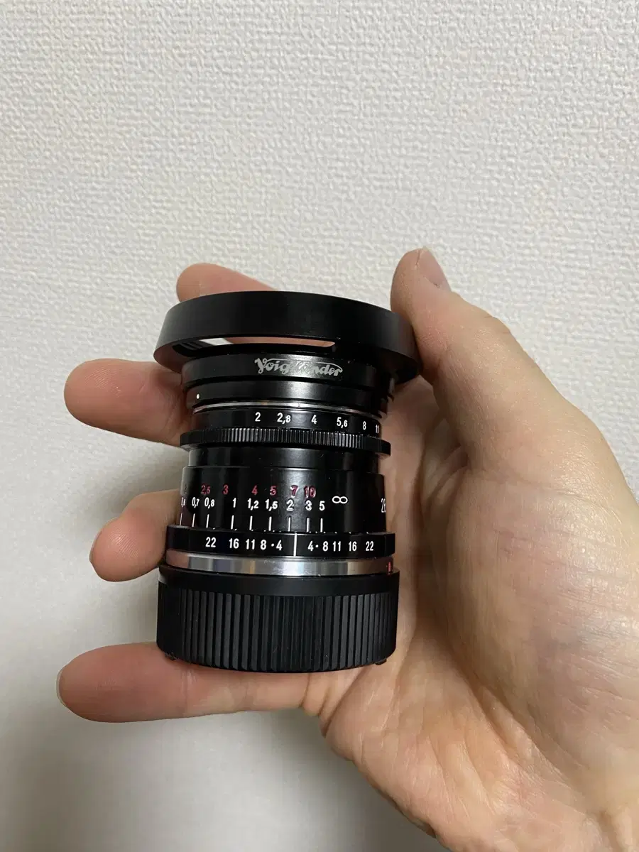 보이그랜더 울트론 28mm f2 type ii black