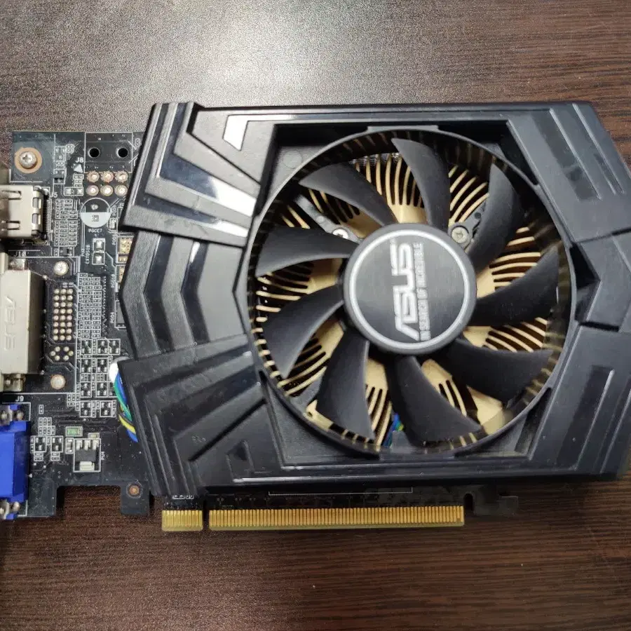 아수스 GTX 750 1GB GDDR5