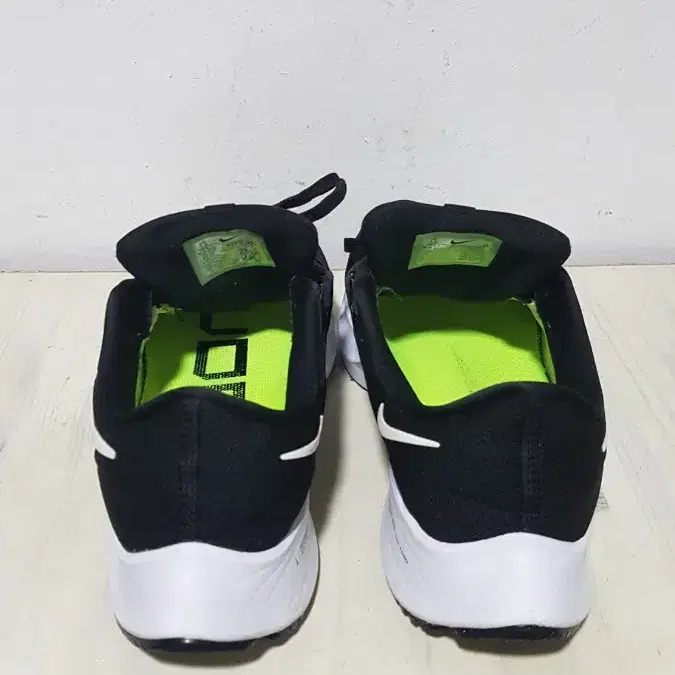 택포 250~255 정품 남여공용 NIKE ZOOM-AIR 초경량 쿠션화