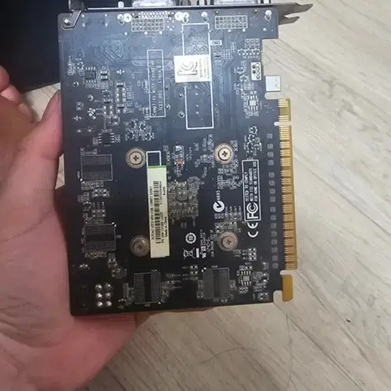 모니터 cd 플레이어 램 카드 gtx750 한꺼번에 팔아요.