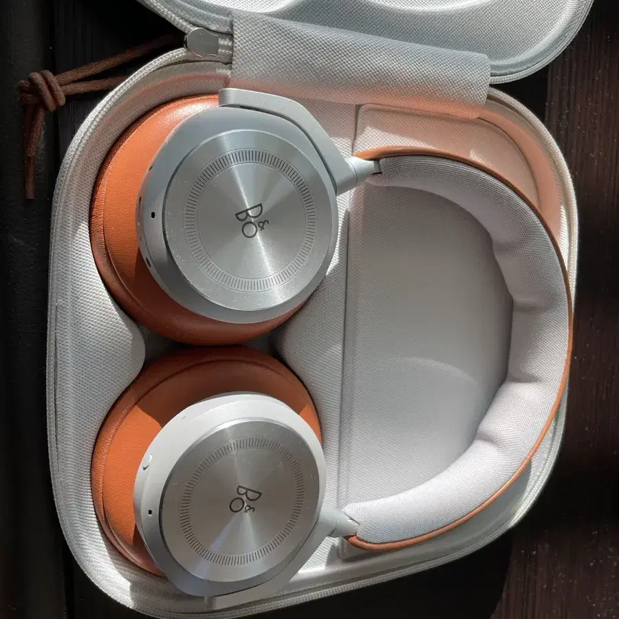 뱅앤올룹슨 Beoplay HX 헤드폰