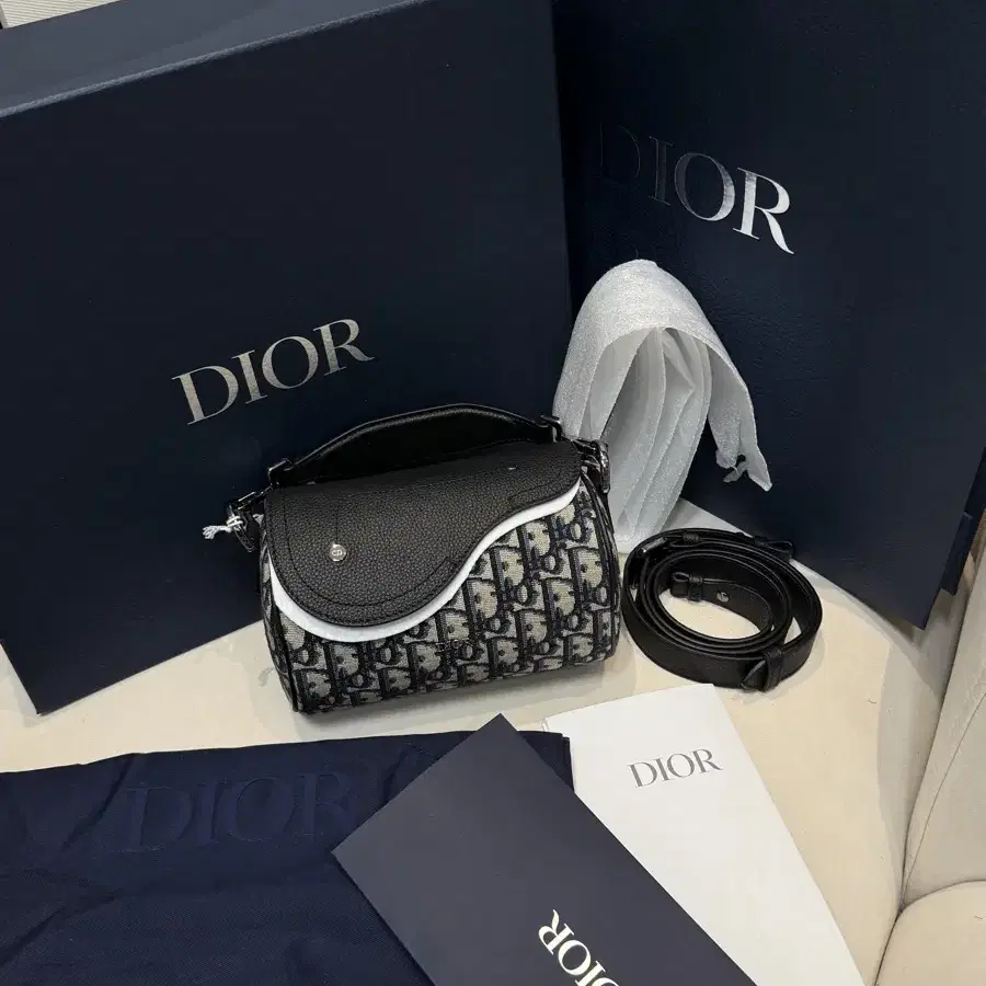 Dior mini Roller Bag ( 디올 오블리크 미니 롤러 백 )