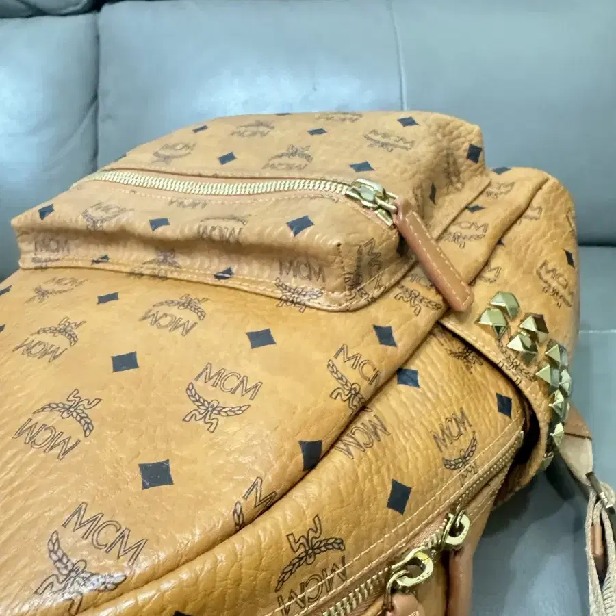 정품 mcm 백팩