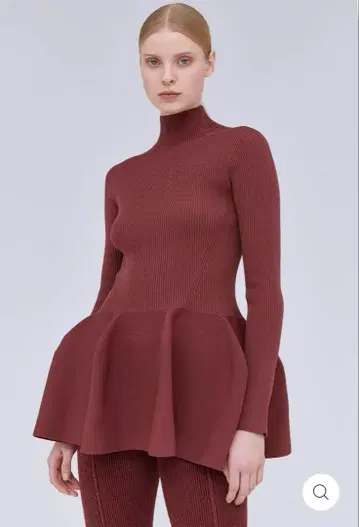 가격 인하! CFCL POTTERY GLITTER MOCKNECK TOP