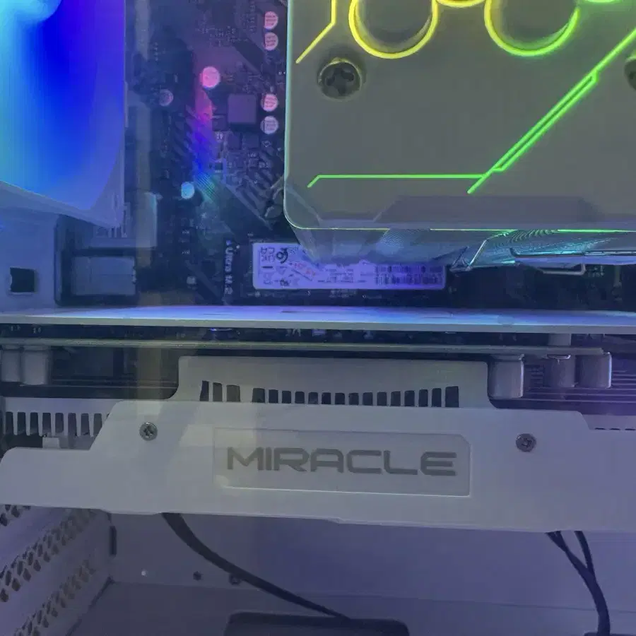 RTX 3050 MIRACLE WHITE D6 6GB