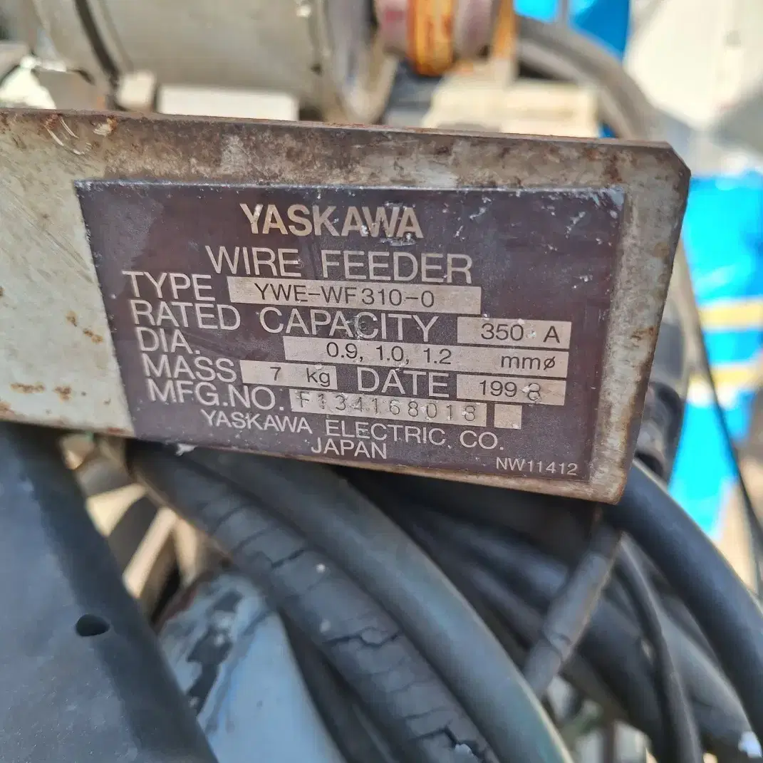 Yaskawa Electric Corporation 와이어 피더 Wire