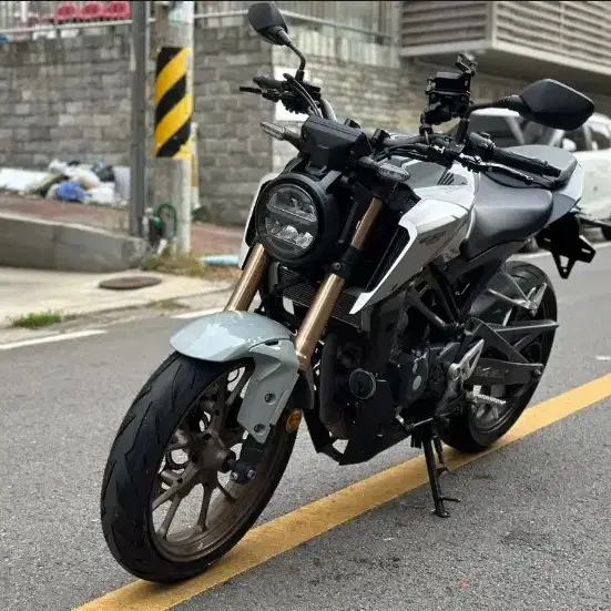 혼다 cb125r 21년식 판매합니다