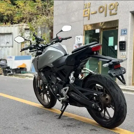 혼다 cb125r 21년식 판매합니다