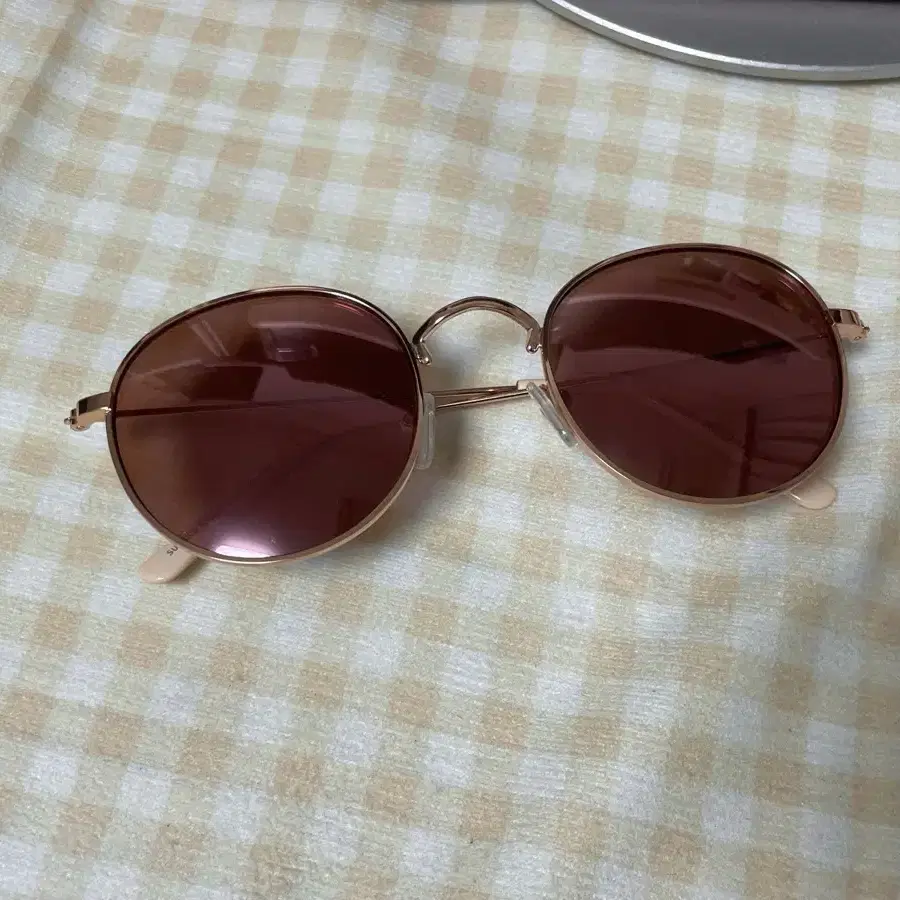 선글라스 핑크색 판매 팔아요 sunglasses 구성품 안경닦이 집