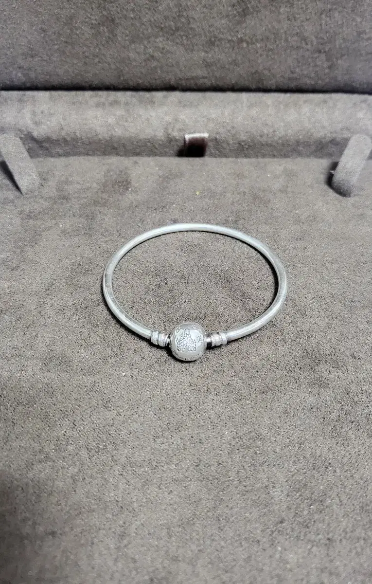 Pandora disney bangle 판도라 디즈니 뱅글 17 cm