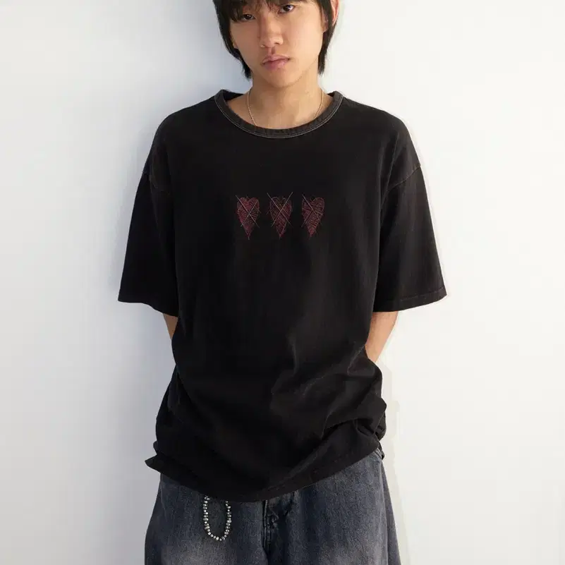 해칭룸 VTG Cartoon Heart Tee Washed Black 판