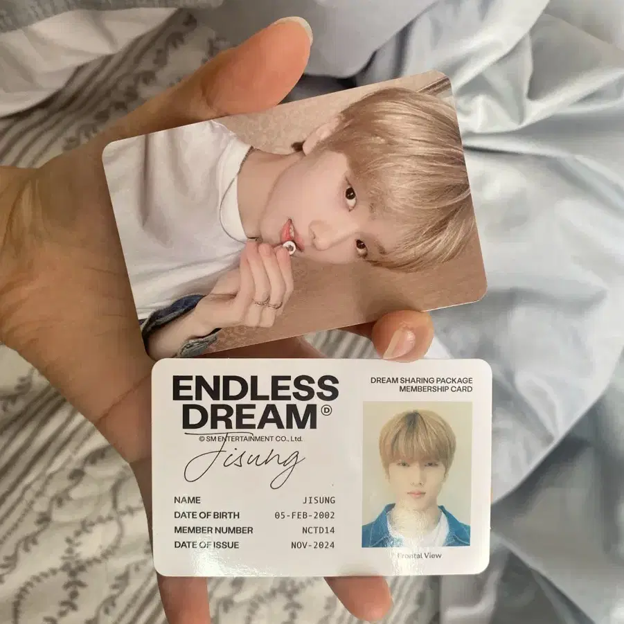 ENDLESS DREAM 지성 버전 포카 엽서포함 양도