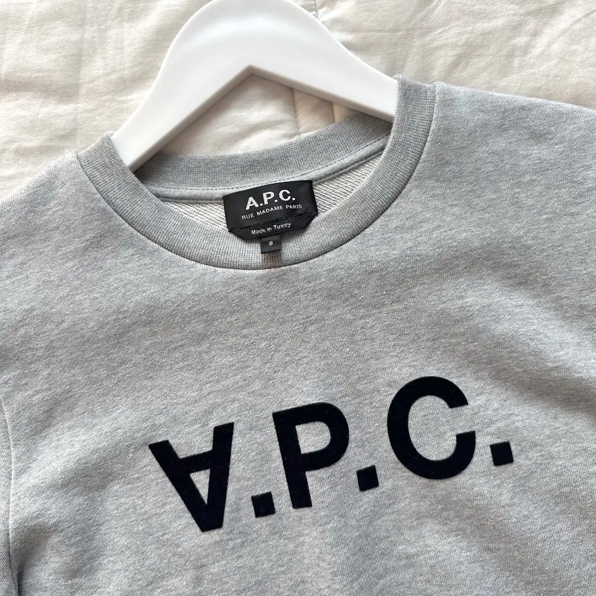 [새상품] APC 아페쎄 여성 VPC 비바 맨투맨 스웻셔츠 그레이 S