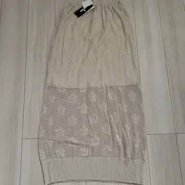 마리콴트 메쉬 데이지 롱 스커트 베이지