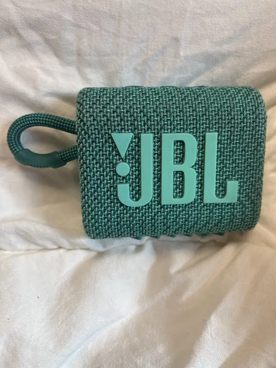 jbl go3 팔아요 (충전기 포함)