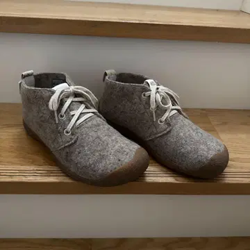 Keen MOSEY CHUKKA