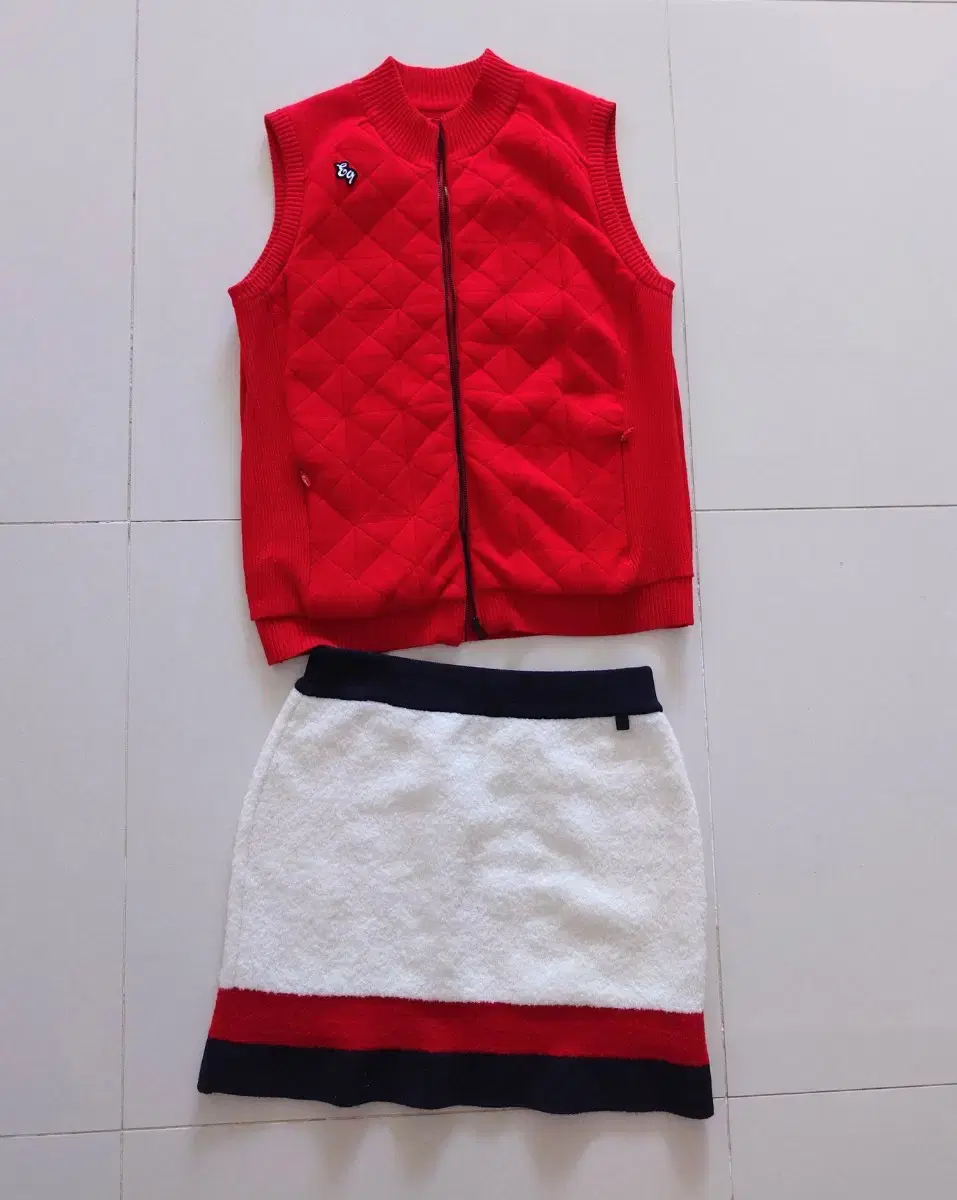 L'Eau Golf Vest & Pashini Golf Skirt