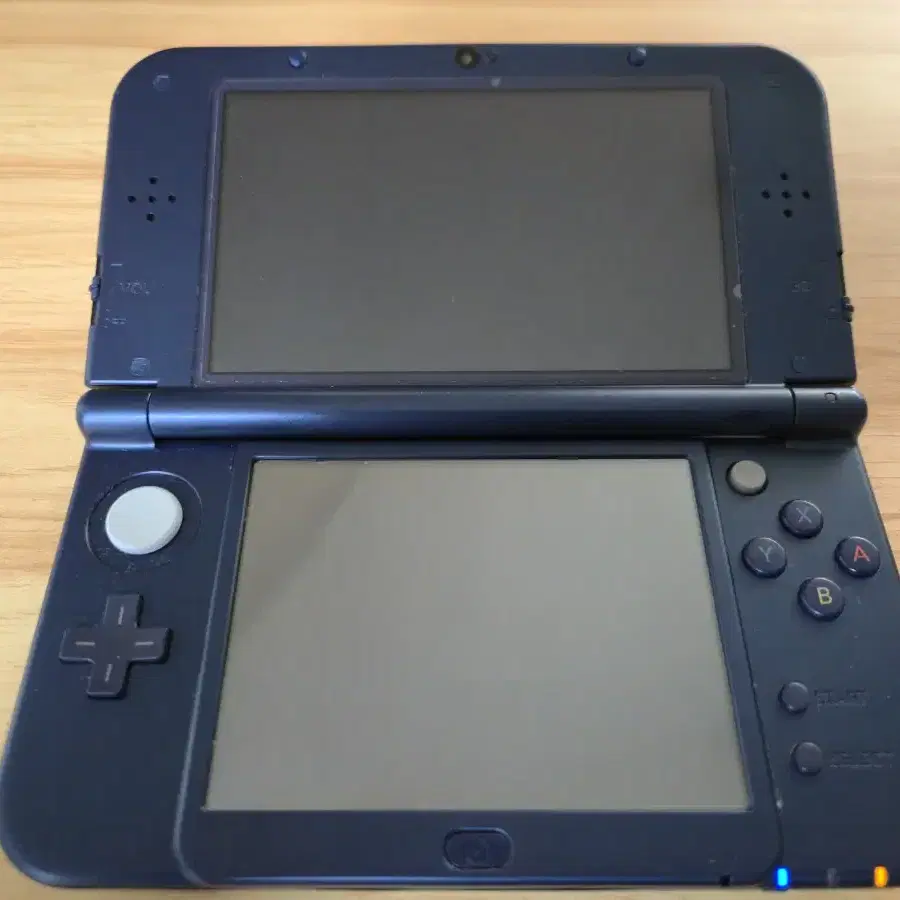 닌텐도 New 3DS XL 상단 ips