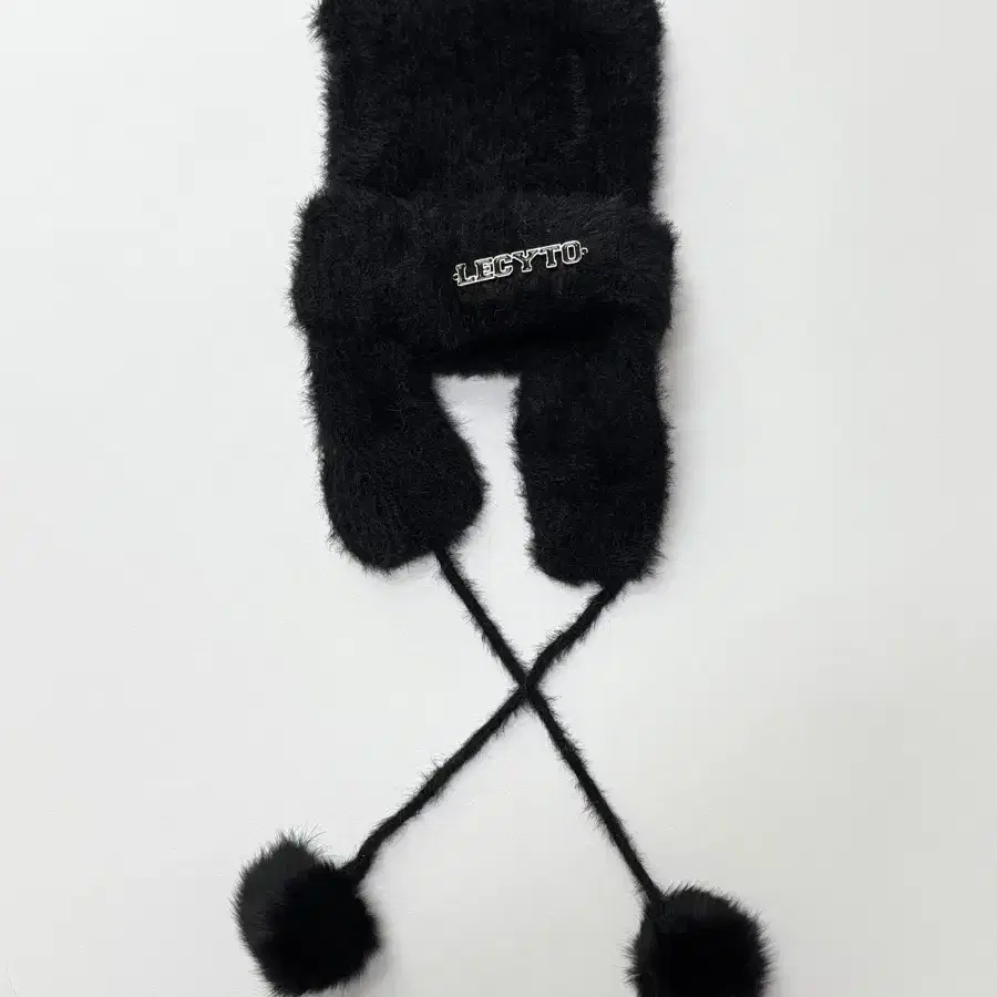 LECYTO 레씨토 비니 Angora Cat Earworm Beanie