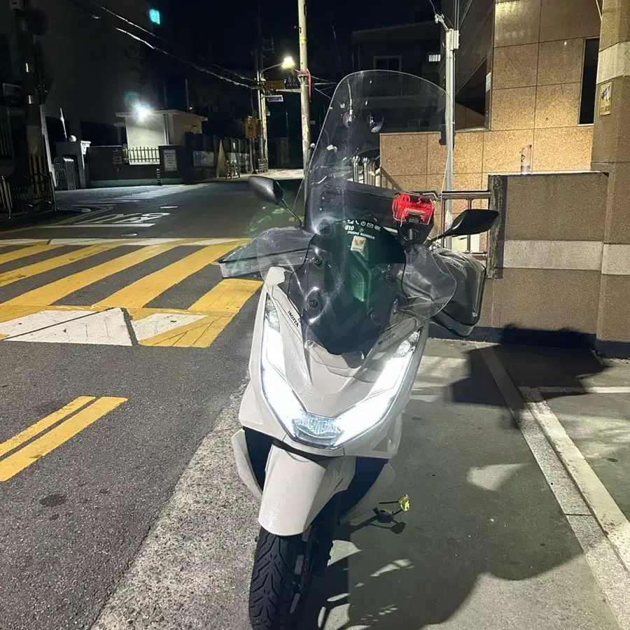 부산 22년식 pcx abs