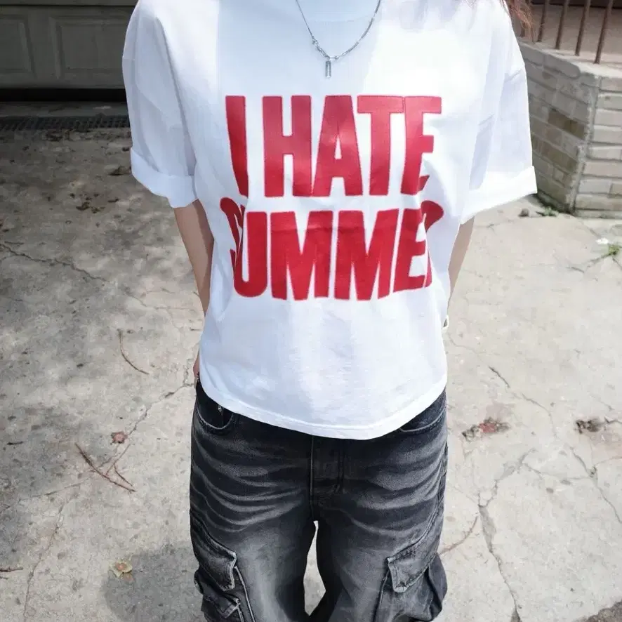 톰스벌스데이 I HATE SUMMER Blur T-shirts RED