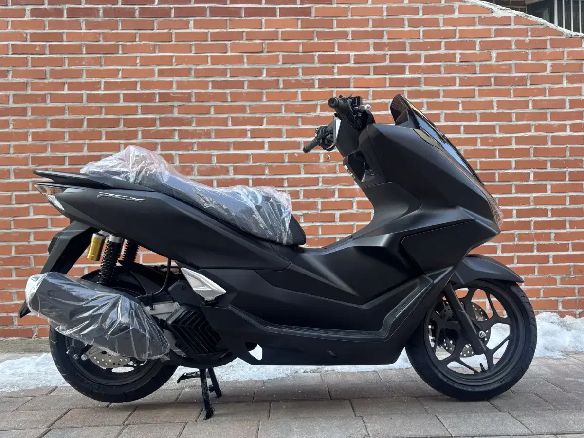 [수원금탑오토바이] PCX125 25년식 입고