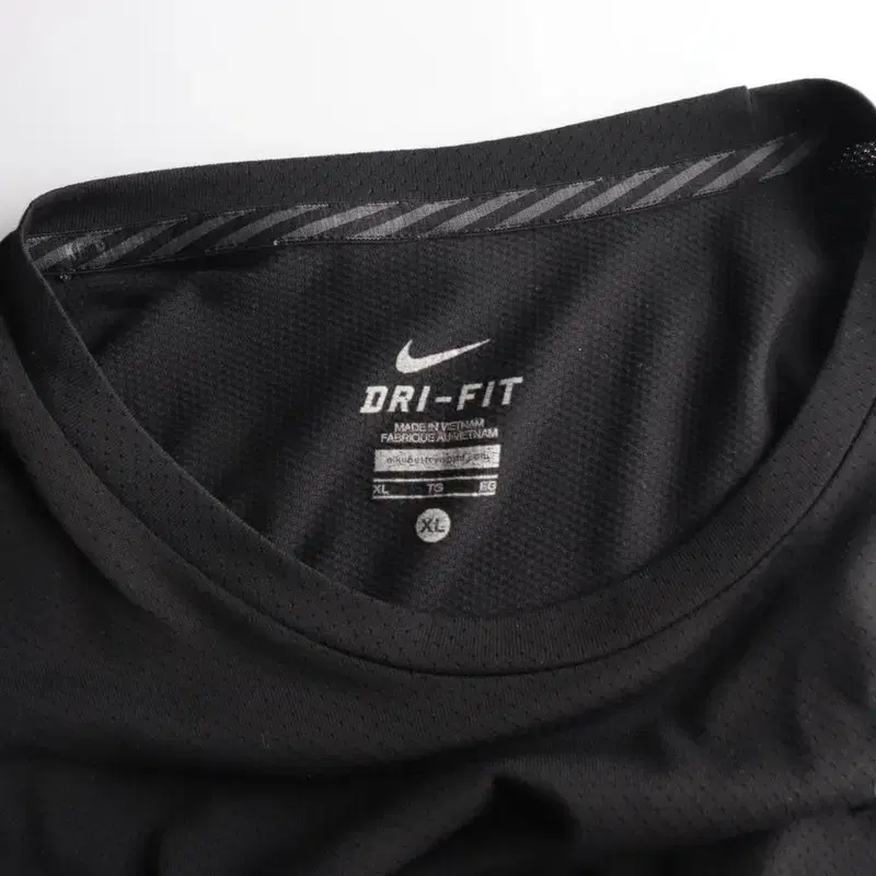 NIKE 나이키 캐주얼상의 티셔츠  (XL)