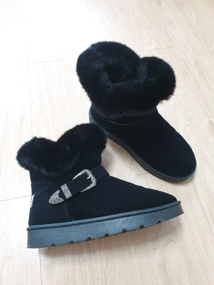 CNC Fur Boots Black Size 37