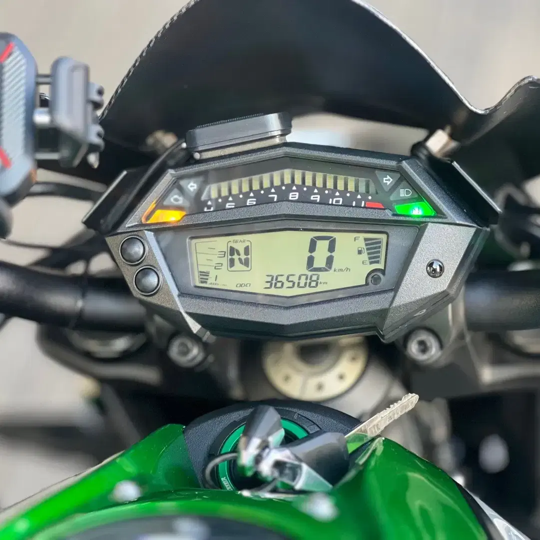 가와사키 Z1000R 올린즈 에디션 2021년식 깔끔한차량 판매