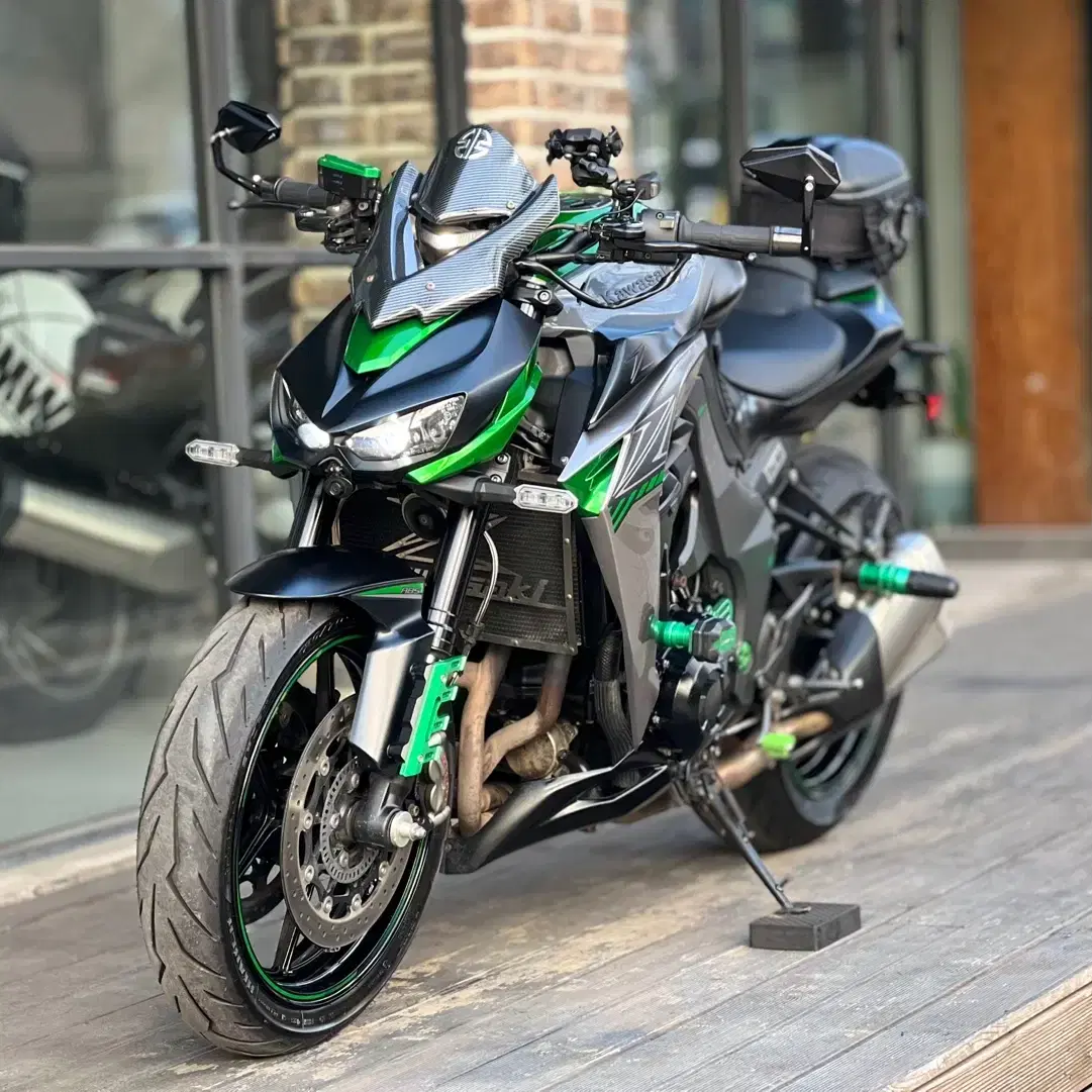 가와사키 Z1000R 올린즈 에디션 2021년식 깔끔한차량 판매