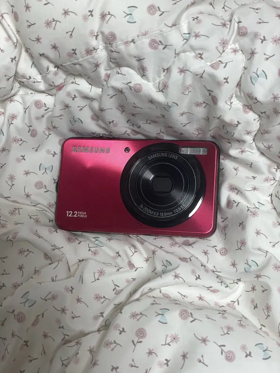 Samsung Vluu ST45 Vintage Digital Camera