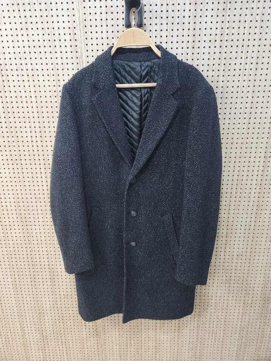 Men's tweed coat 100