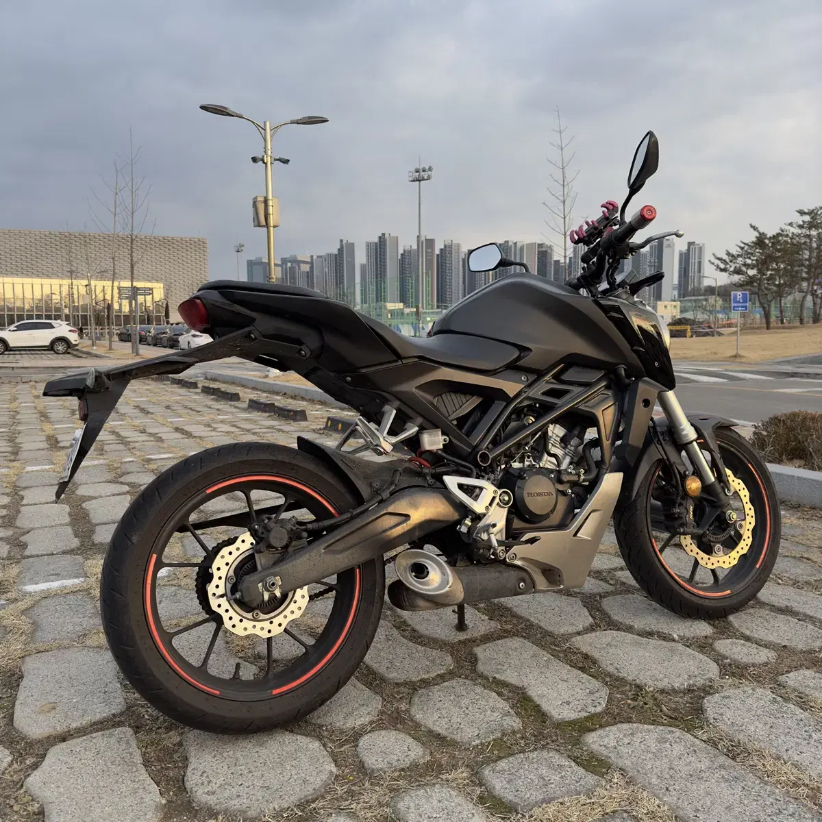 혼다 cb125r 18년식 8천키로