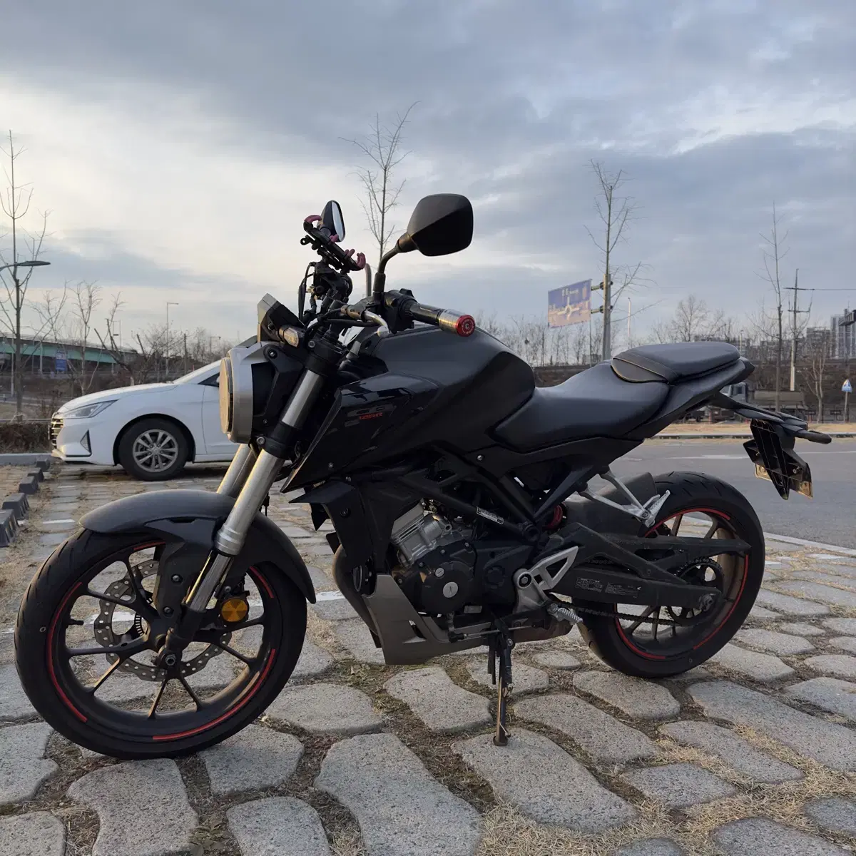 혼다 cb125r 18년식 8천키로