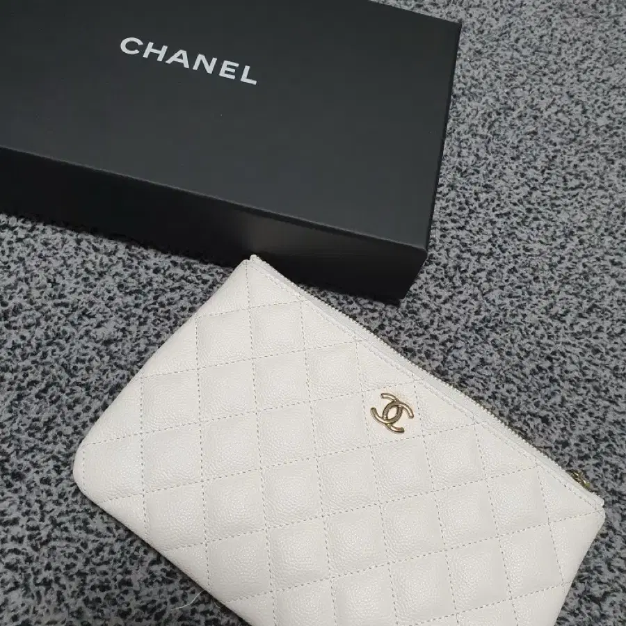 CHANEL 샤넬 캐비어 파우치 지갑