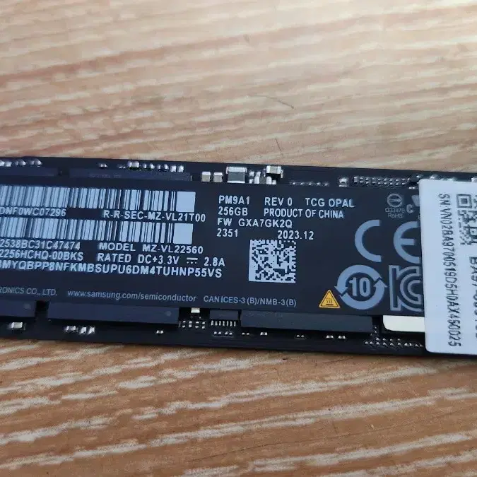 삼성 PM9A1 NVMe 256GB SSD 판매합니다.