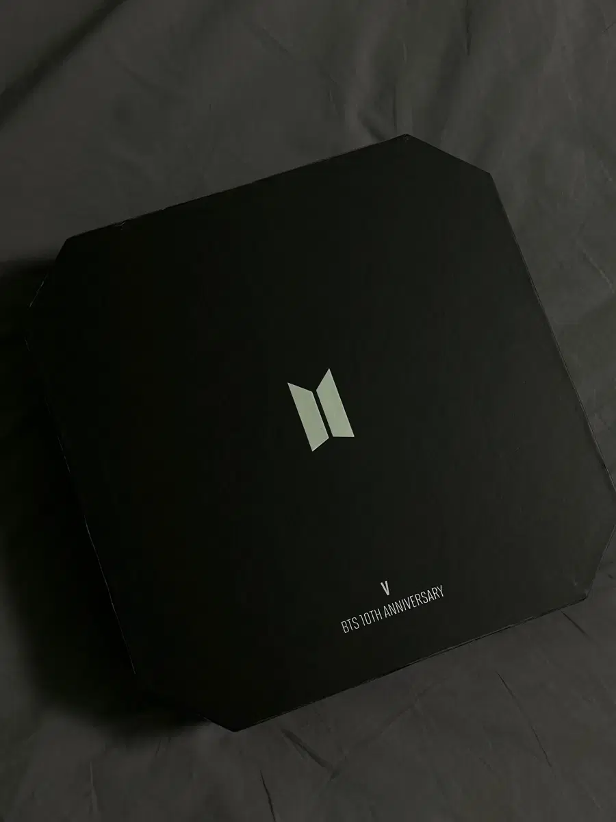 BTS 데뷔 10주년 기념 은메달(뷔)