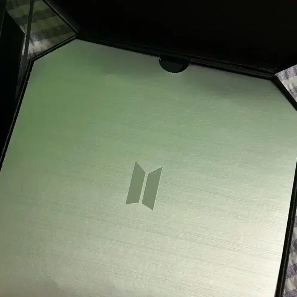 BTS 데뷔 10주년 기념 은메달(뷔)